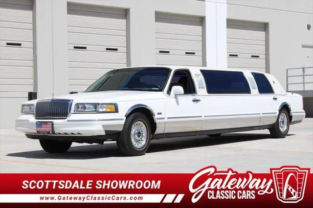 1996 Lincoln Town Car Executive for sale in O Fallon, IL