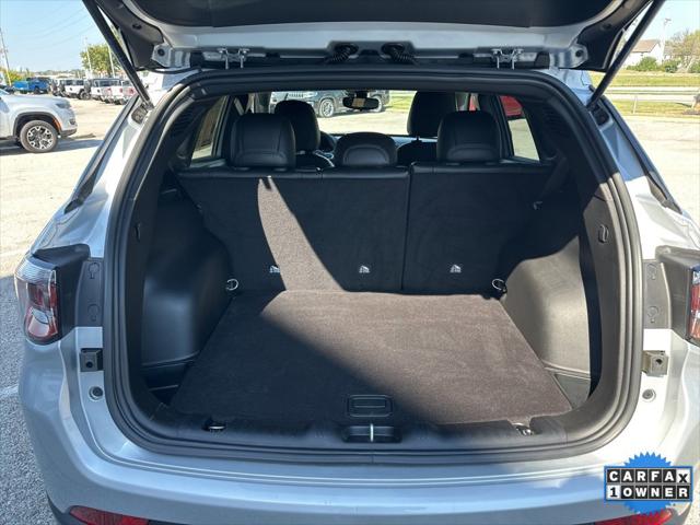 2025 Jeep Compass Latitude 4x4 2025 Jeep Compass Latitude 4x4