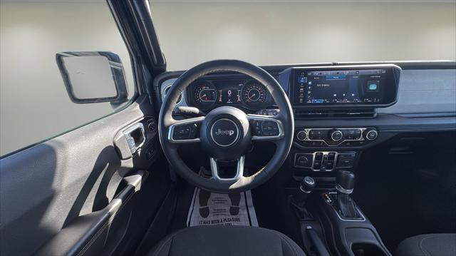 2024 Jeep Wrangler 4-Door Sahara 4x4