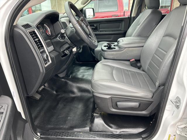 2017 RAM 1500 Tradesman Quad Cab 4x4 64 Box 2017 RAM 1500 Tradesman Quad Cab 4x4 64 Box