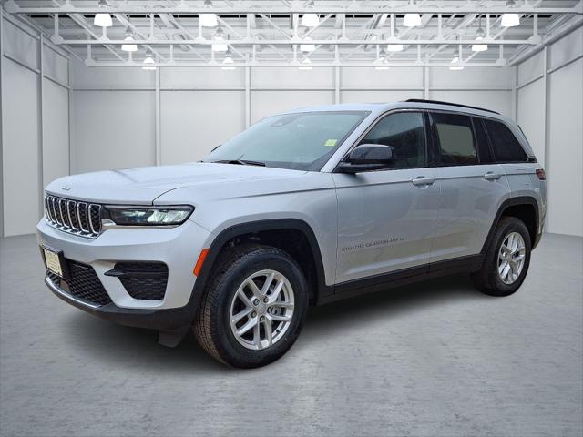 2024 Jeep Grand Cherokee Laredo X 4x4