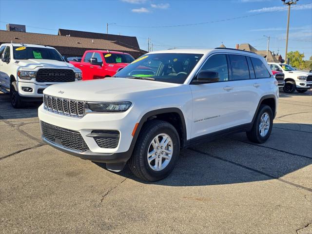 2024 Jeep Grand Cherokee Laredo 4x4 2024 Jeep Grand Cherokee Laredo 4x4