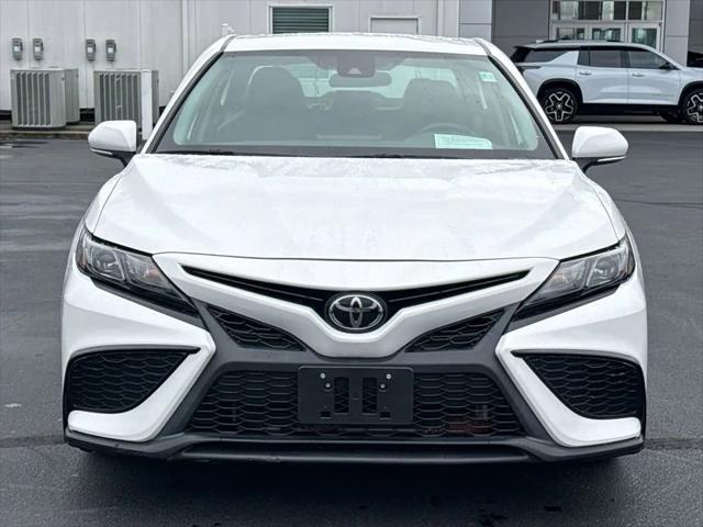 2022 Toyota Camry SE AWD
