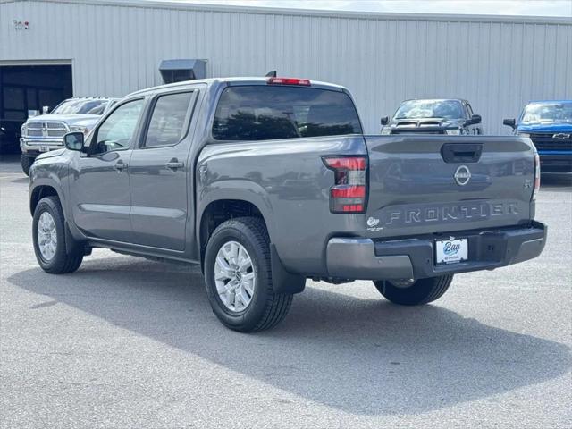 2022 Nissan Frontier Crew Cab SV 4x2