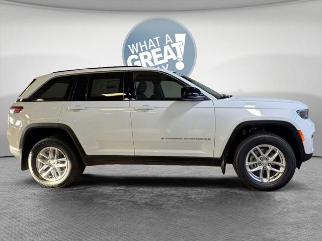 2025 Jeep Grand Cherokee GRAND CHEROKEE LAREDO X 4X4 2025 Jeep Grand Cherokee GRAND CHEROKEE LAREDO X 4X4