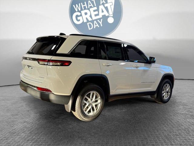 2025 Jeep Grand Cherokee GRAND CHEROKEE LAREDO X 4X4 2025 Jeep Grand Cherokee GRAND CHEROKEE LAREDO X 4X4