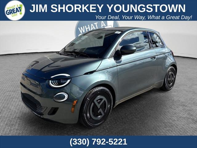 2025 Fiat FIAT 500e GIORGIO ARMANI Collectors Edition 2025 Fiat FIAT 500e GIORGIO ARMANI Collectors Edition