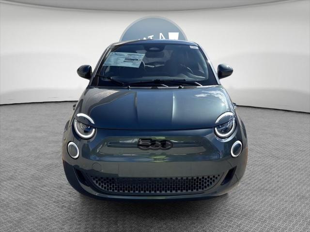 2025 Fiat FIAT 500e GIORGIO ARMANI Collectors Edition