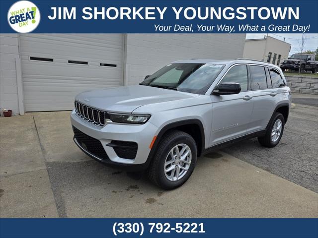 2025 Jeep Grand Cherokee GRAND CHEROKEE LAREDO X 4X4