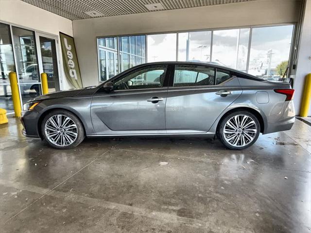 2023 Nissan Altima SL FWD