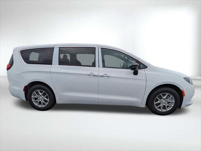 2026 Chrysler Voyager VOYAGER LX