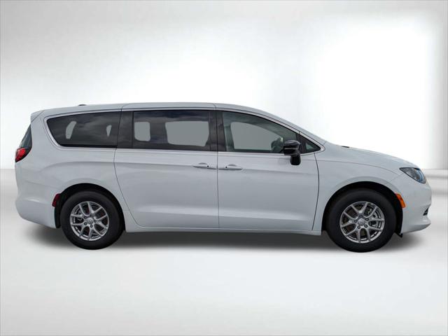 2026 Chrysler Voyager VOYAGER LX