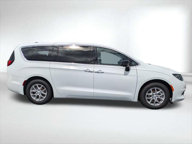 2026 Chrysler Voyager VOYAGER LX