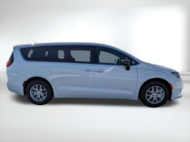 2026 Chrysler Voyager VOYAGER LX