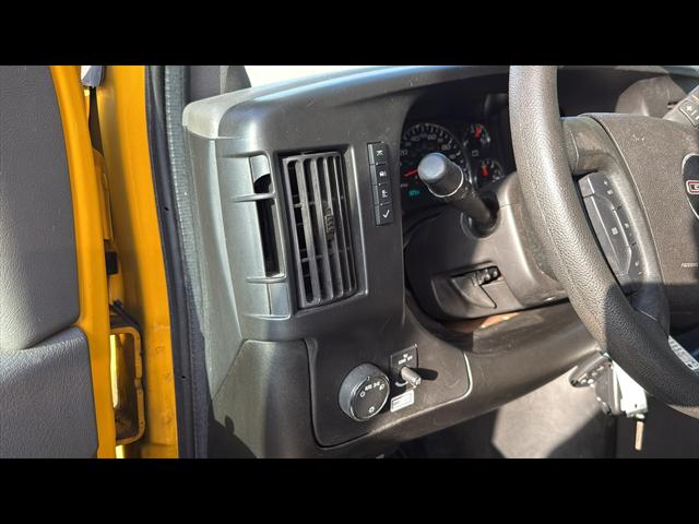2021 GMC Savana Cutaway Work Van