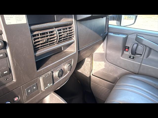 2021 GMC Savana Cutaway Work Van