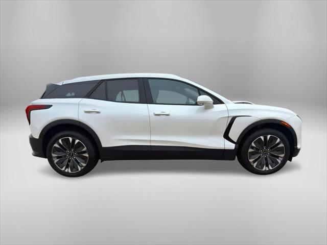 2024 Chevrolet V Blazer eAWD 2LT
