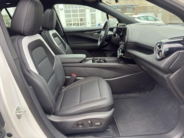 2024 Chevrolet V Blazer eAWD 2LT