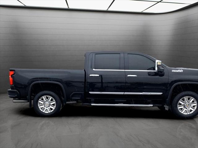 2025 Chevrolet Silverado 2500HD 4WD Crew Cab Standard Bed High Country