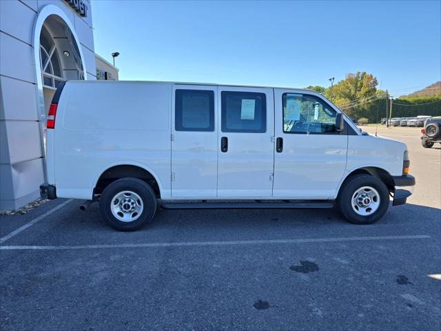 2023 GMC Savana Cargo RWD 2500 Regular Wheelbase Work Van 2023 GMC Savana Cargo RWD 2500 Regular Wheelbase Work Van
