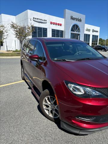 2023 Chrysler Voyager LX