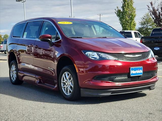 2023 Chrysler Voyager LX
