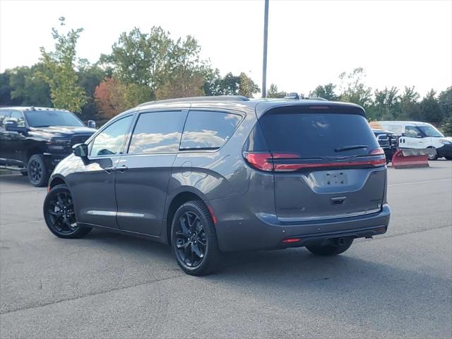 2023 Chrysler Pacifica Limited AWD