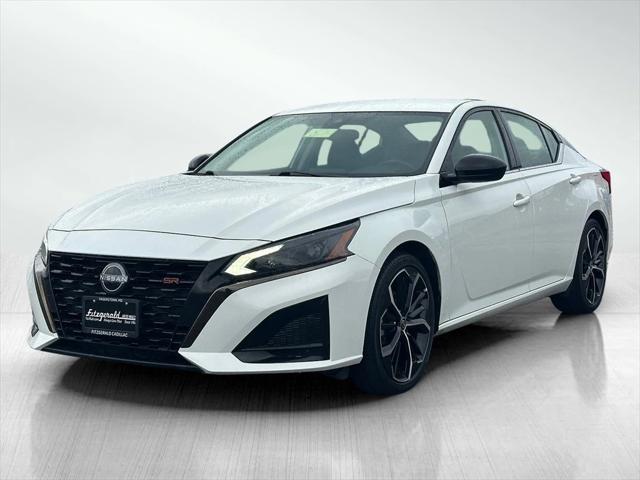 2023 Nissan Altima SR FWD 2023 Nissan Altima SR FWD