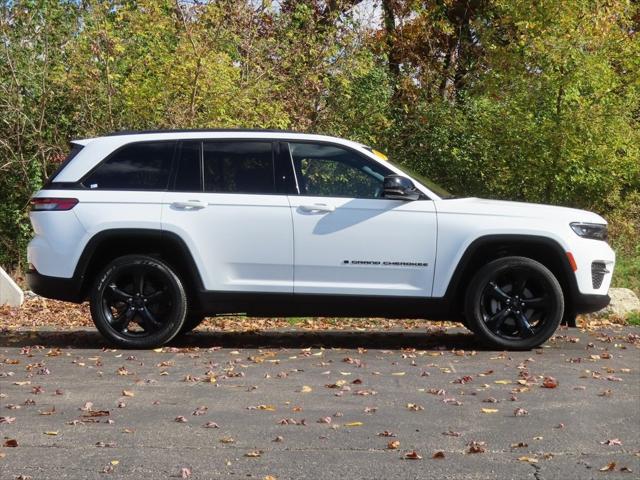 2022 Jeep Grand Cherokee Altitude 4x4