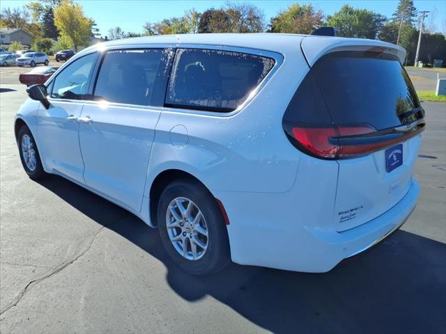 2024 Chrysler Pacifica Touring L 2024 Chrysler Pacifica Touring L