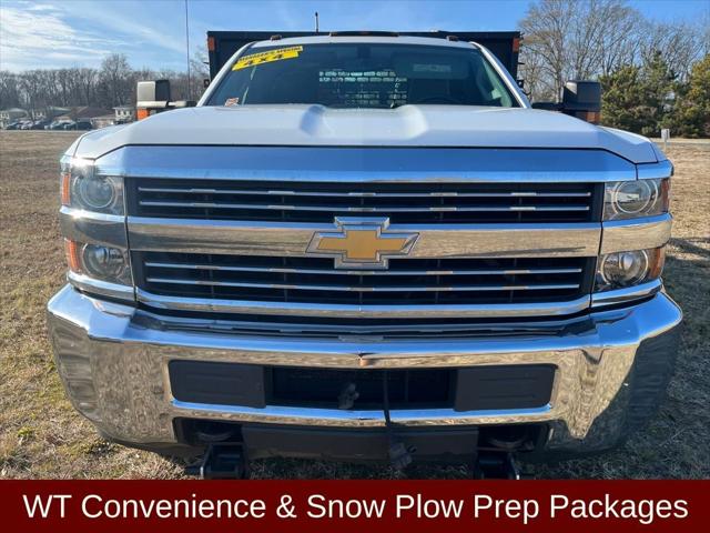 2017 Chevrolet Silverado 3500HD Chassis WT