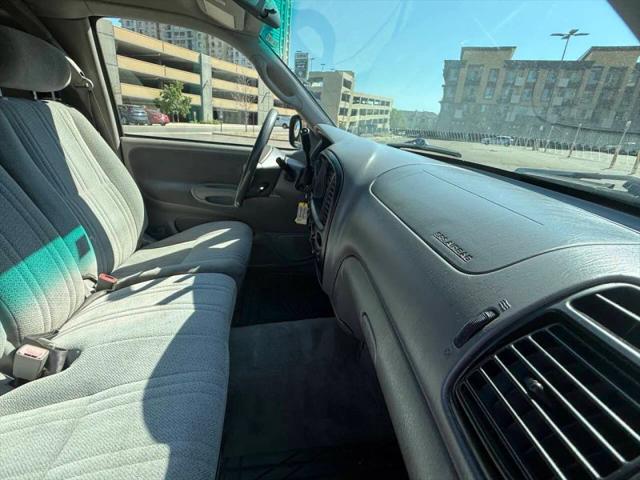 2000 Toyota Tundra SR5 V8