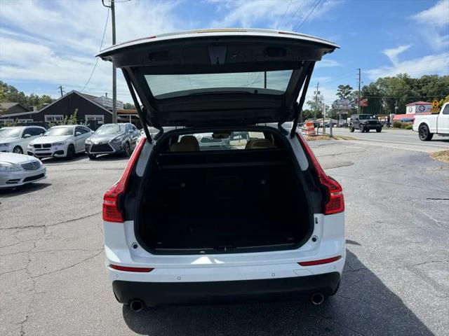 2020 Volvo XC60 T5 Momentum