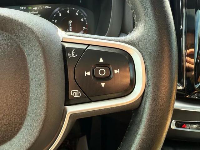 2020 Volvo XC60 T5 Momentum