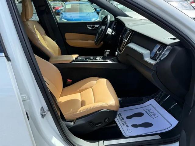 2020 Volvo XC60 T5 Momentum