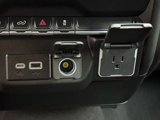 2022 Chevrolet Silverado 1500 4WD Double Cab Standard Bed WT