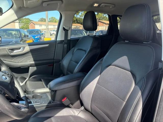 2022 Ford Escape SEL Hybrid