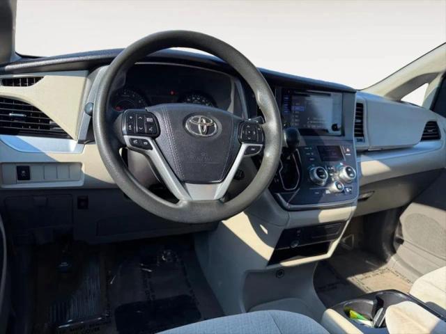 2015 Toyota Sienna LE 7 Passenger