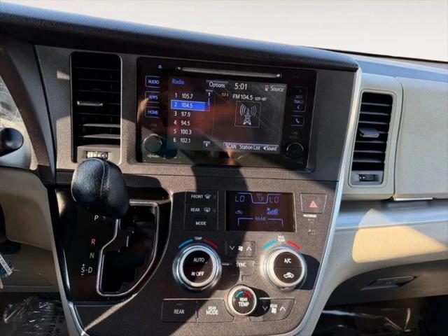 2015 Toyota Sienna LE 7 Passenger