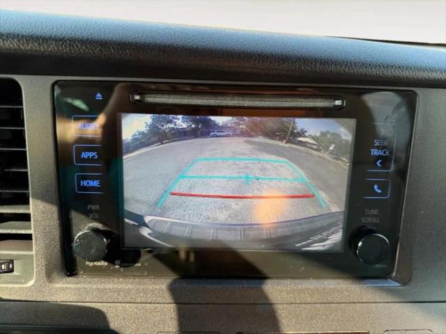 2015 Toyota Sienna LE 7 Passenger