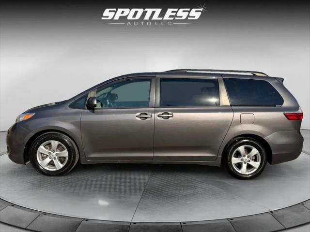 2015 Toyota Sienna LE 7 Passenger