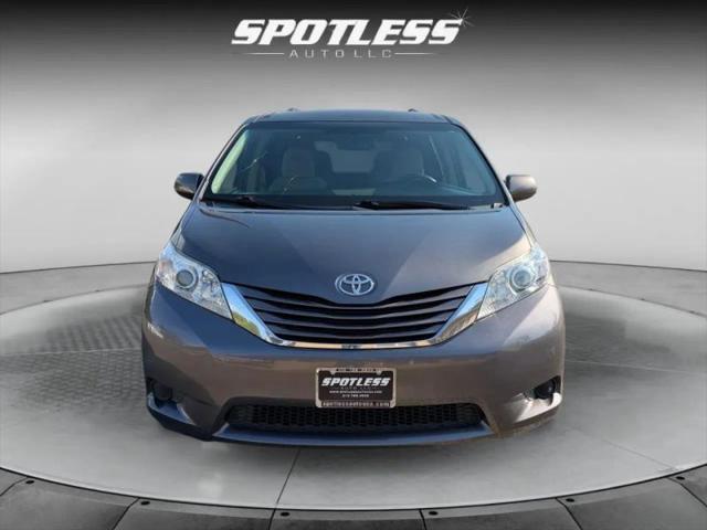 2015 Toyota Sienna LE 7 Passenger