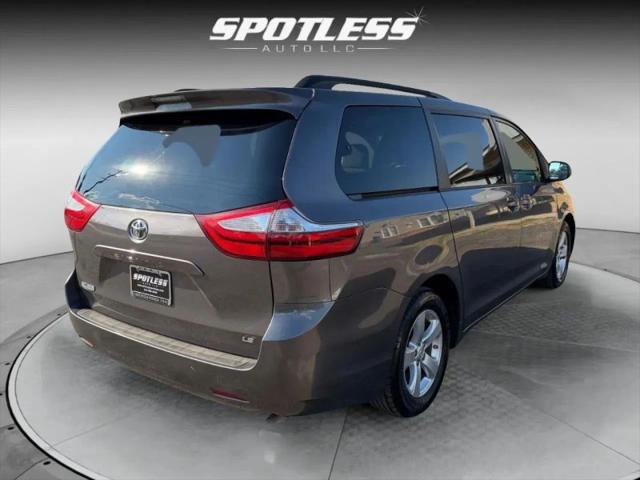 2015 Toyota Sienna LE 7 Passenger
