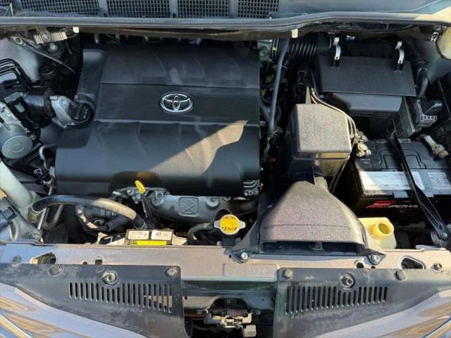 2015 Toyota Sienna LE 7 Passenger
