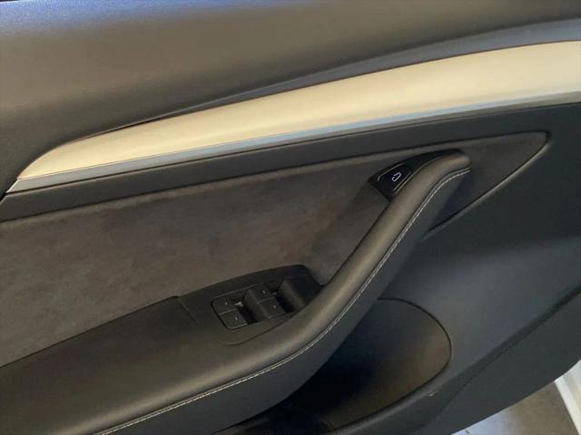2022 Tesla Model 3 Long Range Dual Motor All-Wheel Drive