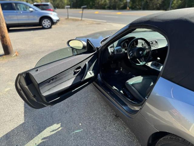 2003 BMW Z4 2.5i