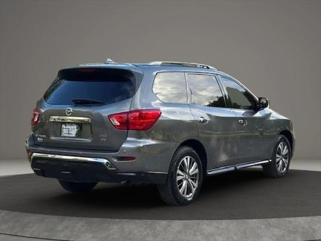 2019 Nissan Pathfinder SV
