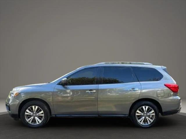 2019 Nissan Pathfinder SV