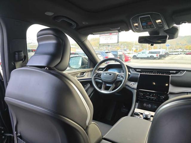 2025 Jeep Grand Cherokee Overland 4x4
