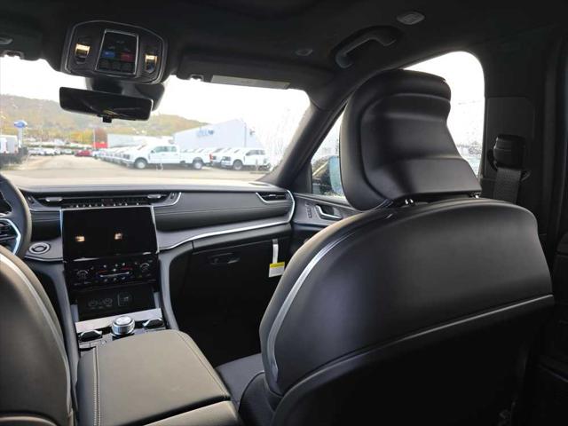 2025 Jeep Grand Cherokee Overland 4x4